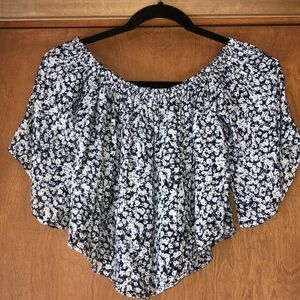 Zara daisy print flowy crop top